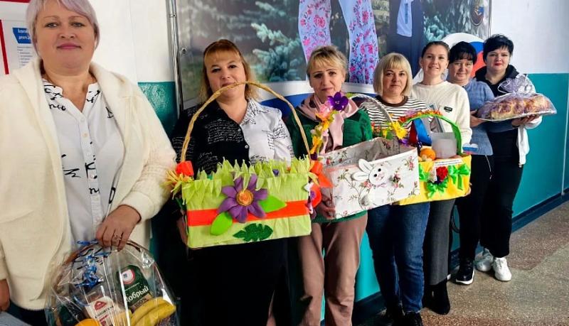 Теплую зимнюю одежду получили школьники Херсонской области от новороссийских волонтеров  