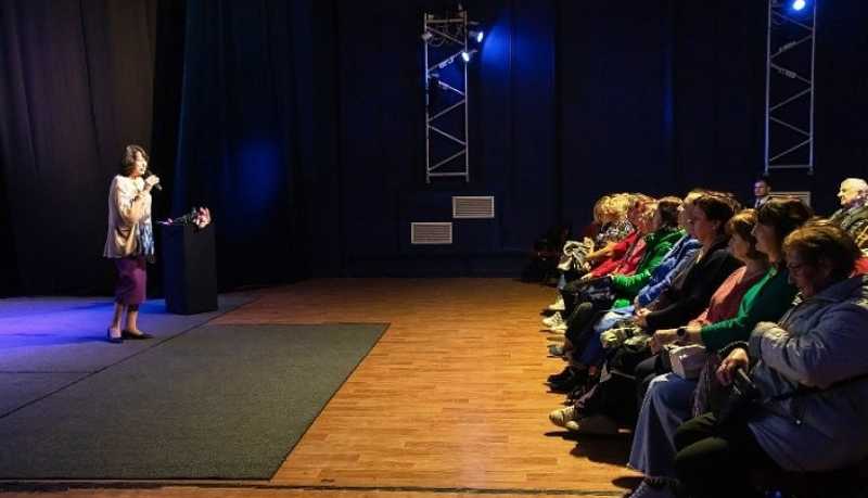 В городе-герое Новороссийске состоялся премьерный показ документального моноспектакля Тамары Юриной &laquo;Евгений Халдей. Их называли &laquo;Ночные ведьмы&raquo;   