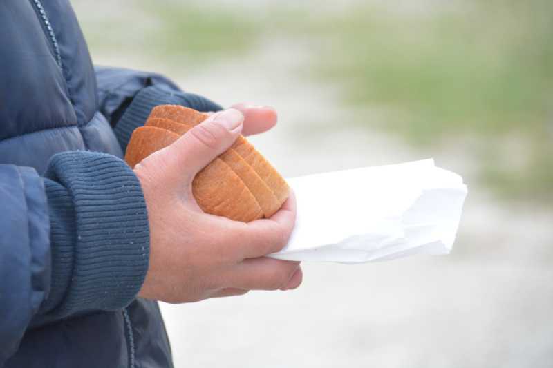 В Новороссийске будут судить попрошайку, который оформил банковскую карту