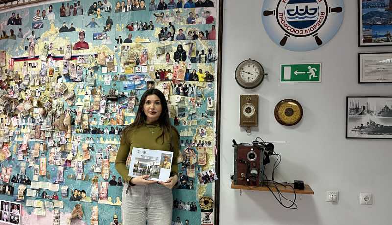 В Новороссийске Центр моряков передал в городской архив уникальное издание об адмирале Федоре Федоровиче Ушакове