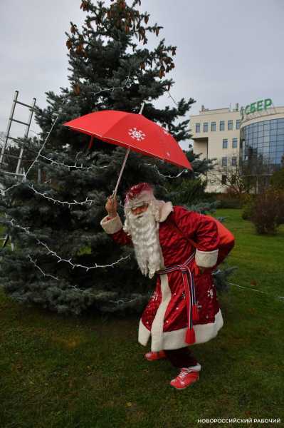 В Новороссийске из-за погоды отменили предновогодние концертные программы под открытым небом