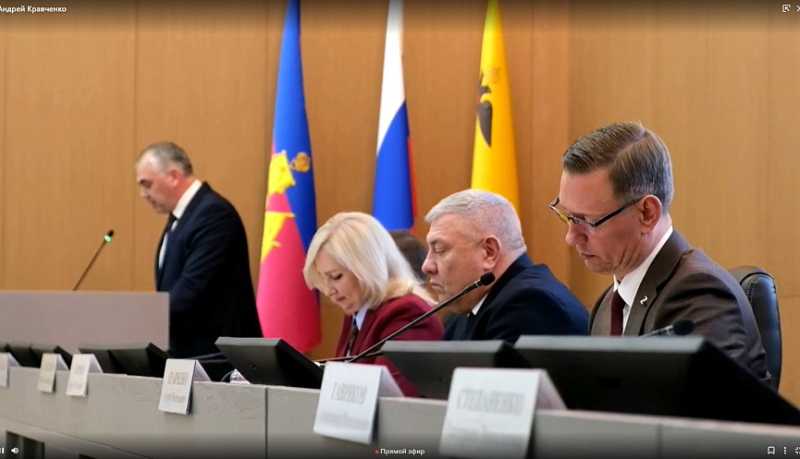 В Новороссийске к началу зимнего сезона закуплена новая техника и подготовлены запасы песко-соляной смеси