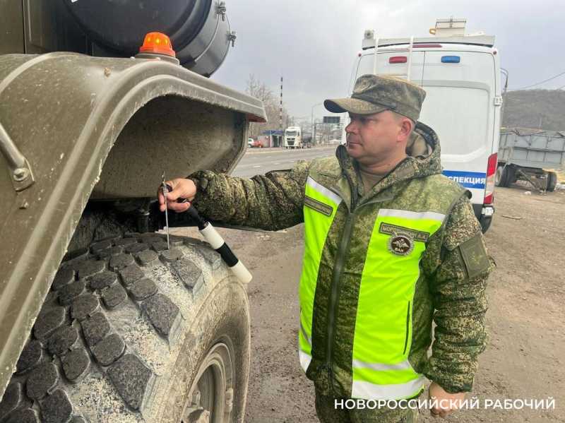 В Новороссийске нашли нарушения, допущенные водителями военных машин
