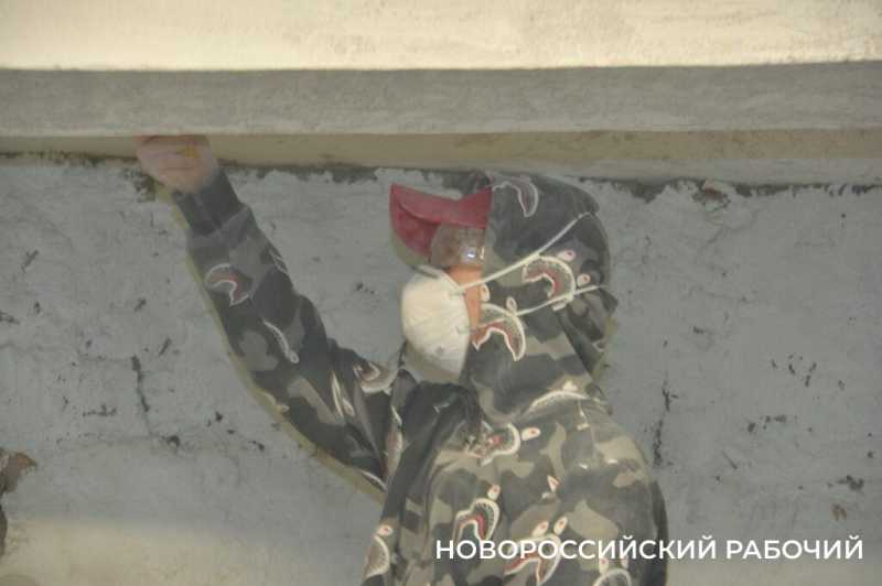 В Новороссийске Наталья Черноиванова &laquo;ставит&raquo; руку особенным штукатурам. Кто возьмет на работу детей с ОВЗ