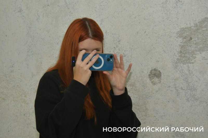 В Новороссийске Наталья Черноиванова &laquo;ставит&raquo; руку особенным штукатурам. Кто возьмет на работу детей с ОВЗ