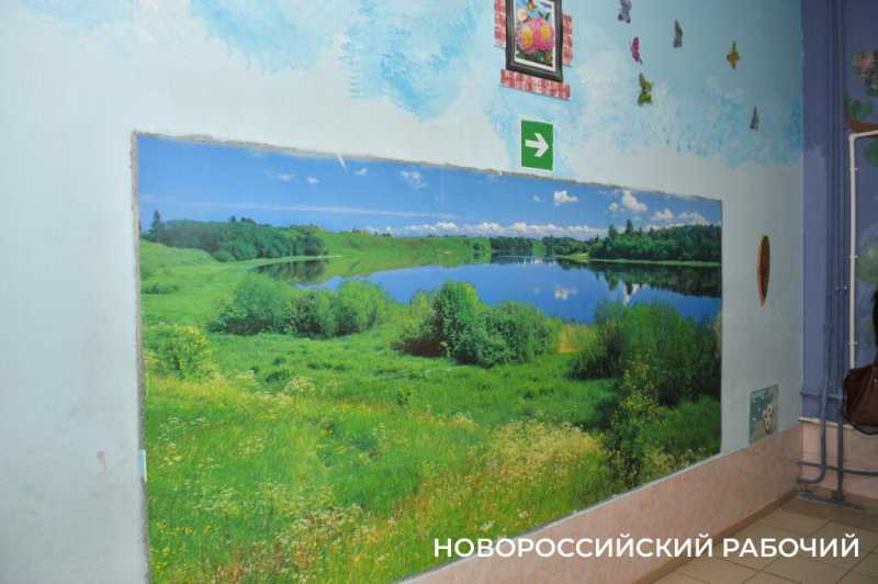 В Новороссийске Наталья Черноиванова &laquo;ставит&raquo; руку особенным штукатурам. Кто возьмет на работу детей с ОВЗ