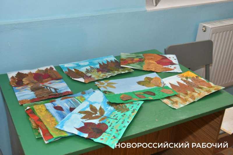 В Новороссийске Наталья Черноиванова &laquo;ставит&raquo; руку особенным штукатурам. Кто возьмет на работу детей с ОВЗ