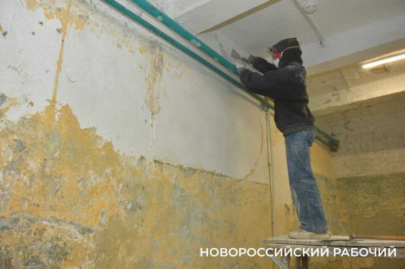 В Новороссийске Наталья Черноиванова &laquo;ставит&raquo; руку особенным штукатурам. Кто возьмет на работу детей с ОВЗ