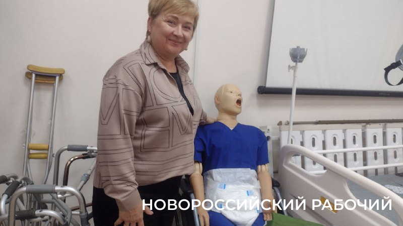 В Новороссийске открылась бесплатная школа ухода за стариками