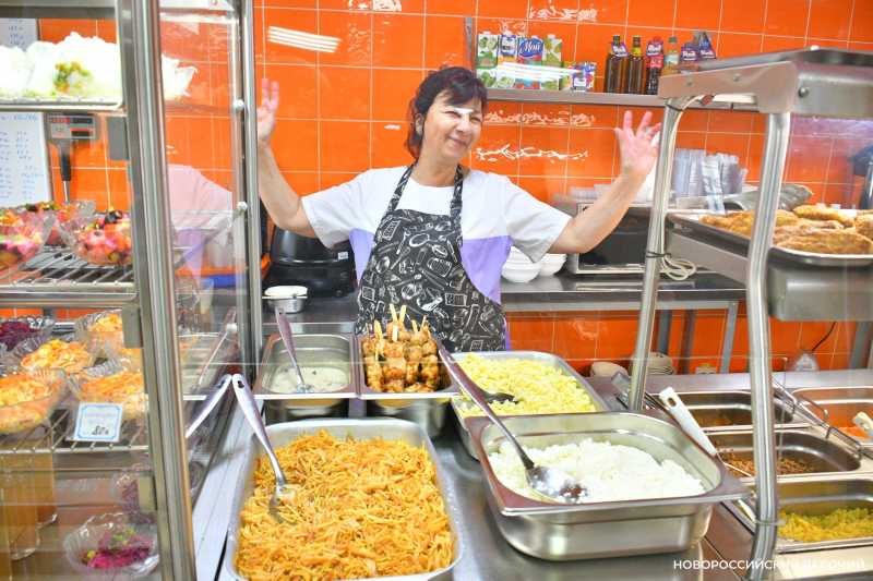 В Новороссийске открылась третья бесплатная столовая для малоимущих и ждет посетителей &nbsp;