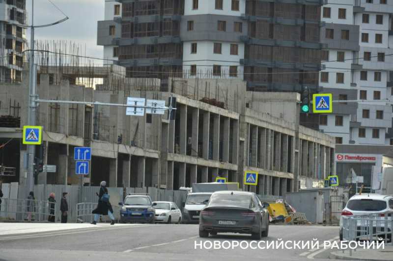 В Новороссийске открыли транспортную развязку. Обкатываем. Привыкаем