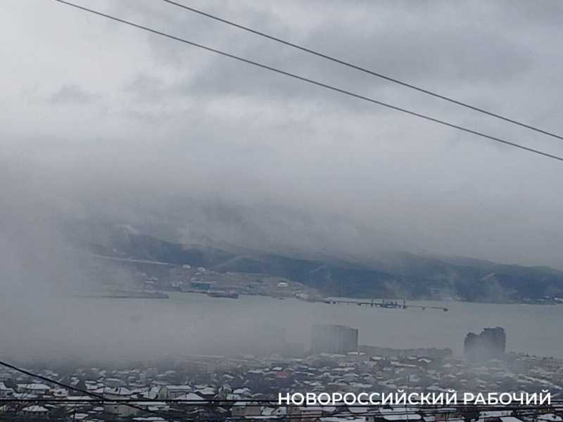 В Новороссийске парит море