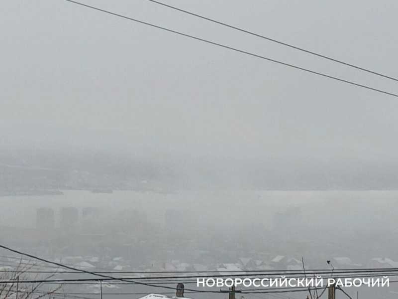 В Новороссийске парит море