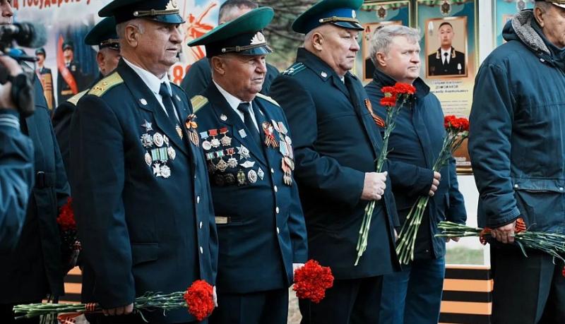В Новороссийске почтили память героев Отечества и возложили цветы к памятнику &laquo;Пограничники всех поколений&raquo;