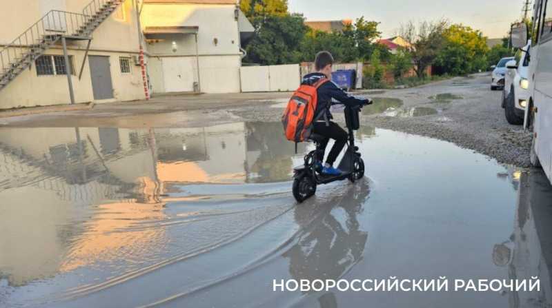 В Новороссийске предлагают нанести на Яндекс-карты лужу, которой 20 лет от роду