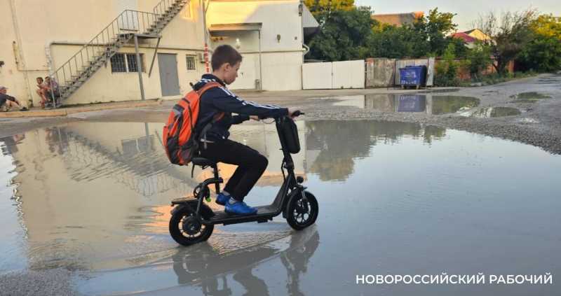 В Новороссийске предлагают нанести на Яндекс-карты лужу, которой 20 лет от роду