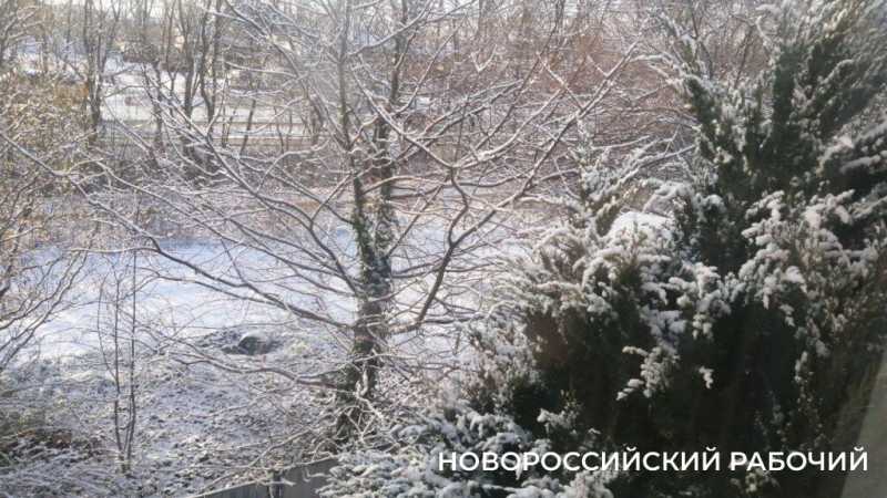 В Новороссийске выпал первый снег