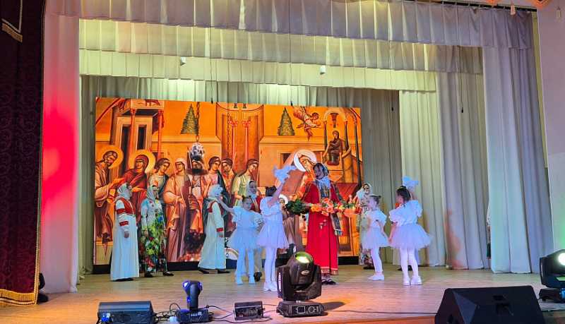 В станице Раевской состоялось торжественное мероприятие, посвящённое Дню матери-казачки