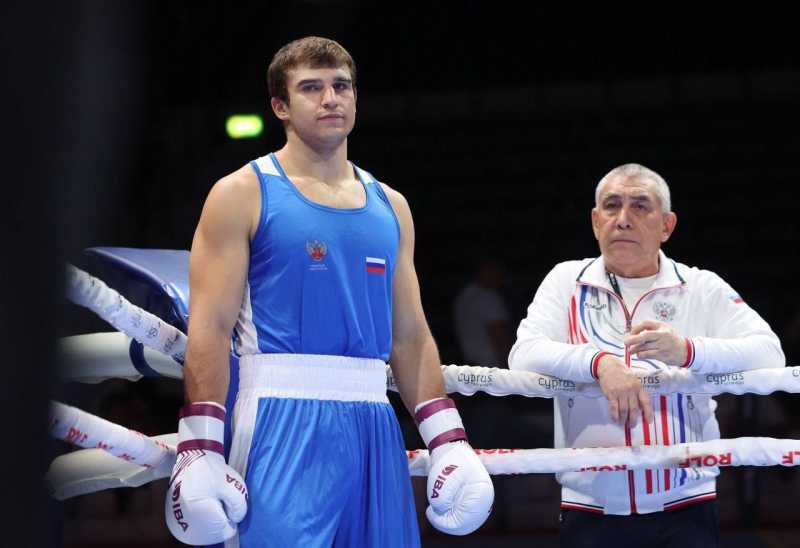 Вениамин Кондратьев поздравил кубанских боксеров с успешным выступлением на чемпионате мира