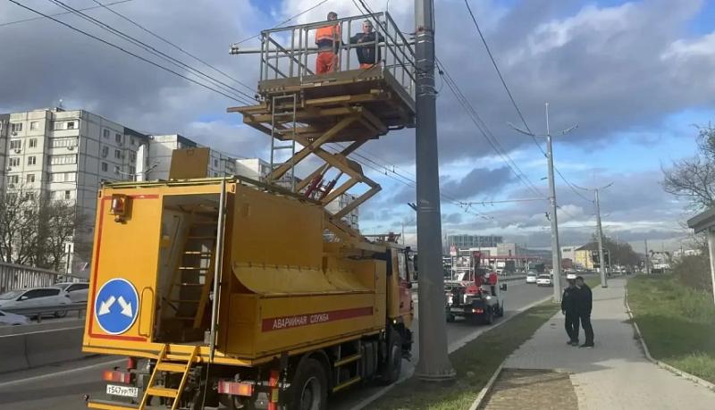 Внимание! В Новороссийске на Анапском шоссе, в районе заправки &laquo;Лукойл&raquo;, будет временно ограничено движение