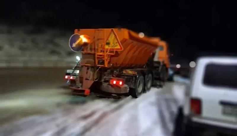 Внимание! Водителям необходимо быть внимательными и аккуратными &ndash; на дорогах Новороссийска сложная ситуация из-за непогоды