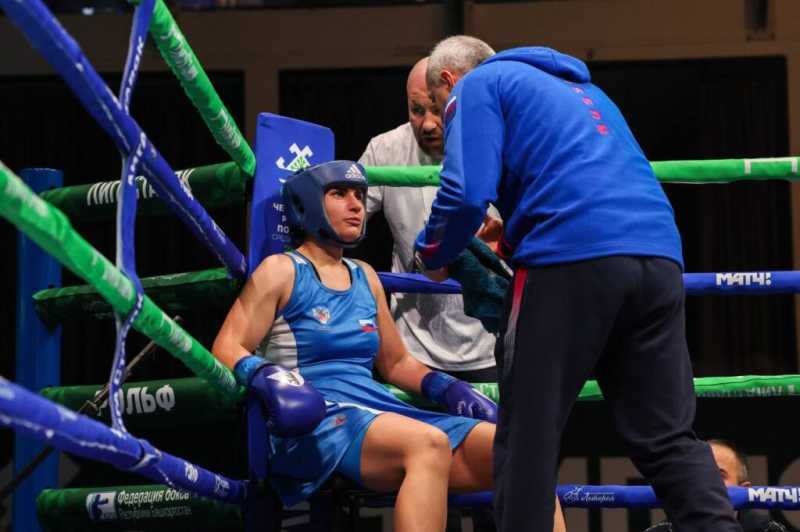 Женщины выбирают бокс. Спортсменки из Новороссийска выступили на Чемпионате России