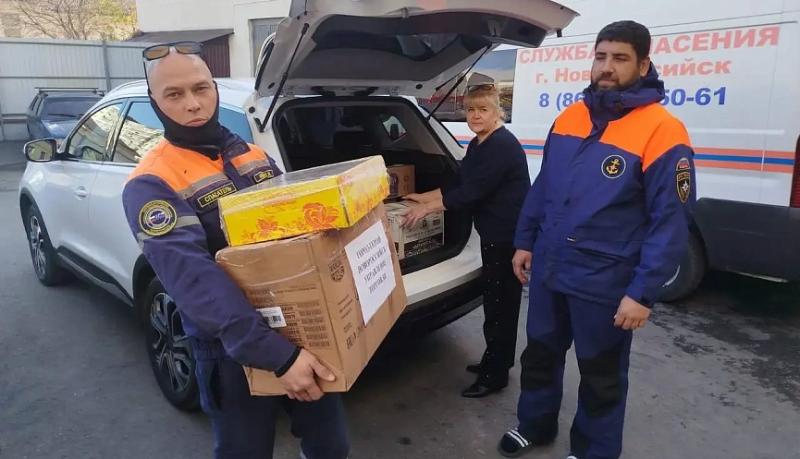 Жители города-героя Новороссийска передали бойцам СВО очередную партию гуманитарных грузов и технических средств