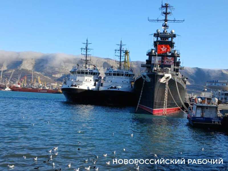 Зимние выходные в Новороссийске: норд-ост не отменил прогулок по набережной