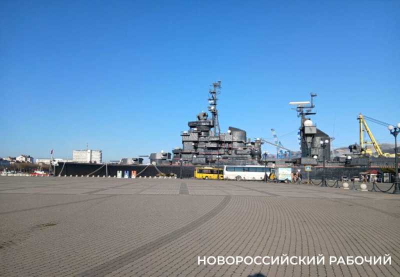 Зимние выходные в Новороссийске: норд-ост не отменил прогулок по набережной