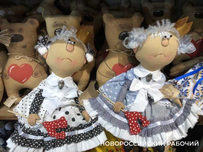 Абрау-Дюрсо новогоднее, без снега. Для настроения и воспоминаний на весь год!