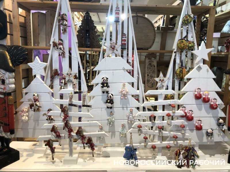 Абрау-Дюрсо новогоднее, без снега. Для настроения и воспоминаний на весь год!