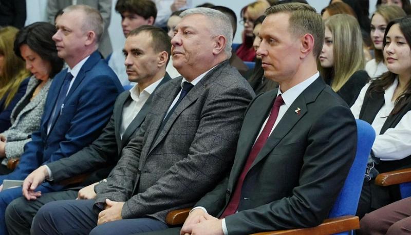 Андрей Кравченко встретился с выдающимися представителями студенчества города-героя Новороссийска