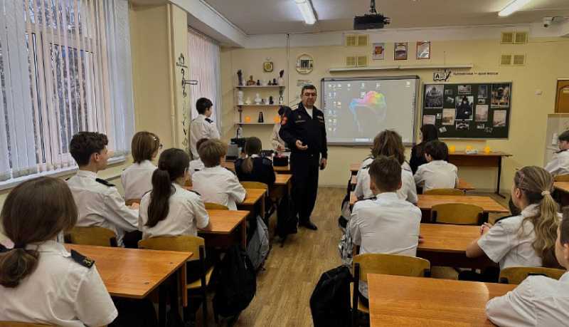 Атаман Черноморского казачьего округа Сергей Савотин рассказал новороссийским школьникам о бессмертном подвиге Ленинграда