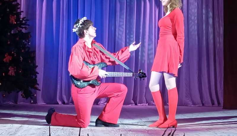 &laquo;Бременские музыканты&raquo; подарили музыкальную праздничную сказку взрослым и детям в станице Натухаевской