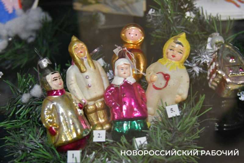 Как на Новый год отдыхали наши дедушки с бабушками