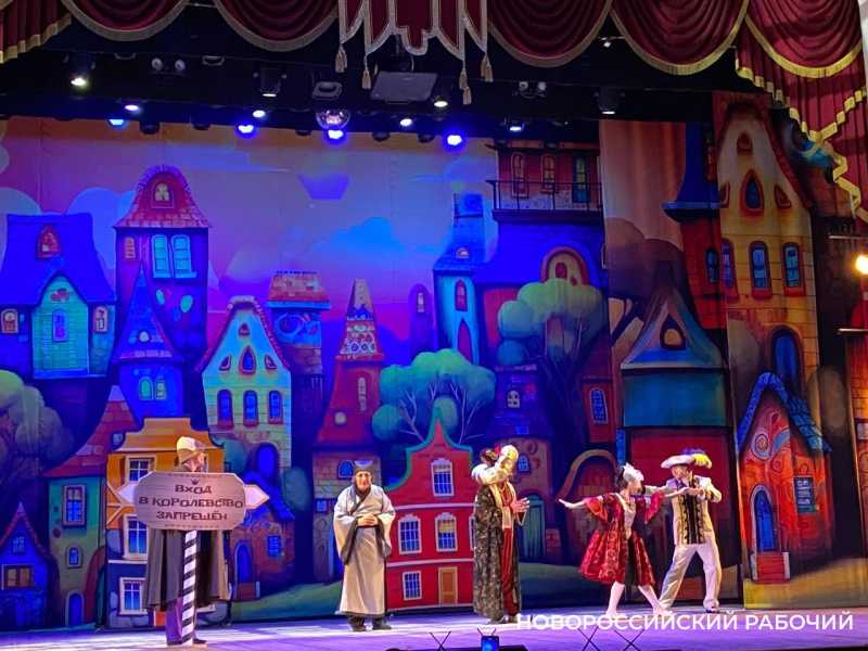 Как провести рождественские праздники в Новороссийске: Щелкунчик, &laquo;Однажды в России&raquo; и &laquo;Преступник поневоле&raquo;