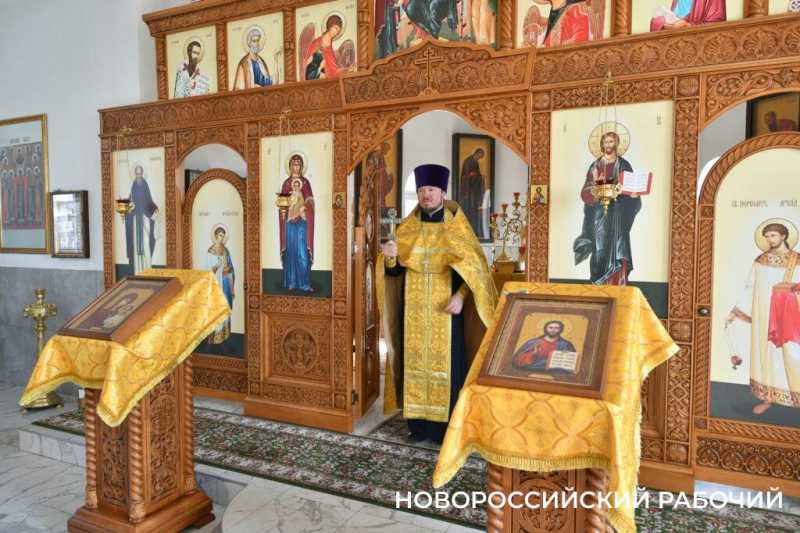 Молитвами бабушек вырос храм на земле Новороссийской! О чудесах &mdash; на Рождество