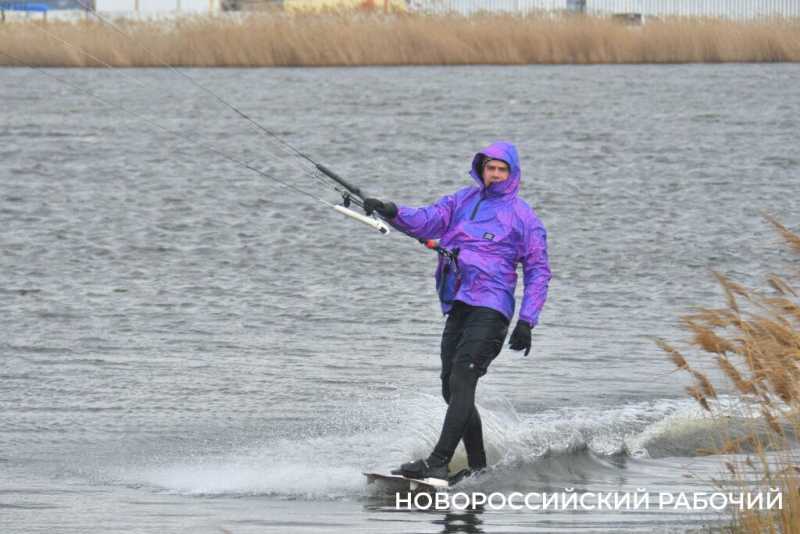 Море, парус и шторм. Новороссийск ждет усиления ветра. Фоторепортаж &laquo;НР&raquo;