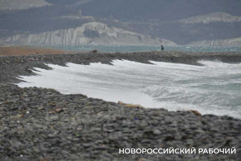 Море, парус и шторм. Новороссийск ждет усиления ветра. Фоторепортаж &laquo;НР&raquo;