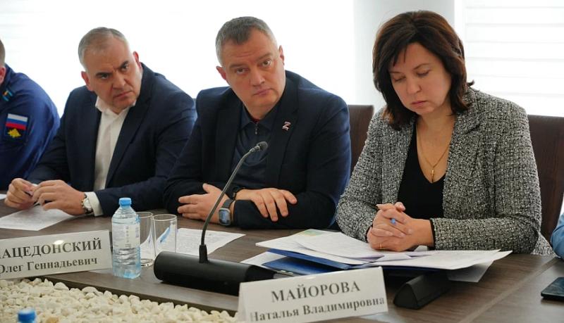 На заседании антитеррористической комиссии Новороссийска подвели итоги работы за 2025 год и обсудили меры безопасности при проведении патриотической акции &laquo;Бескозырка&raquo;