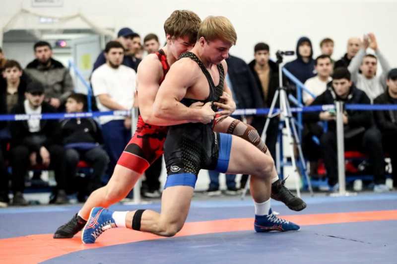 Назар Берковский из Новороссийска стал сильнейшим борцом Юга России
