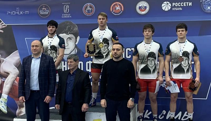 Новороссийцам покорился пьедестал Первенства ЮФО по греко-римской борьбе в Сочи