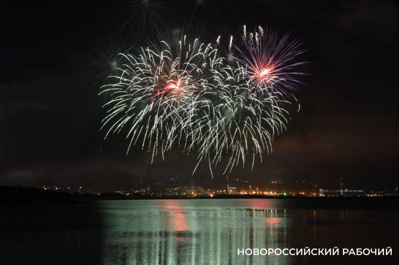 Новороссийск 2026 год встретил спокойно. Горожан пугали только взрывы фейерверков