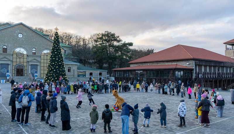 Новороссийск для отдыха в новогодние и рождественские праздники выбрали более 28 тысяч туристов