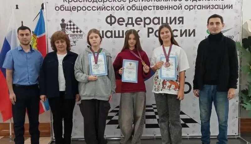 Новороссийские шашисты завоевали десять медалей регионального первенства