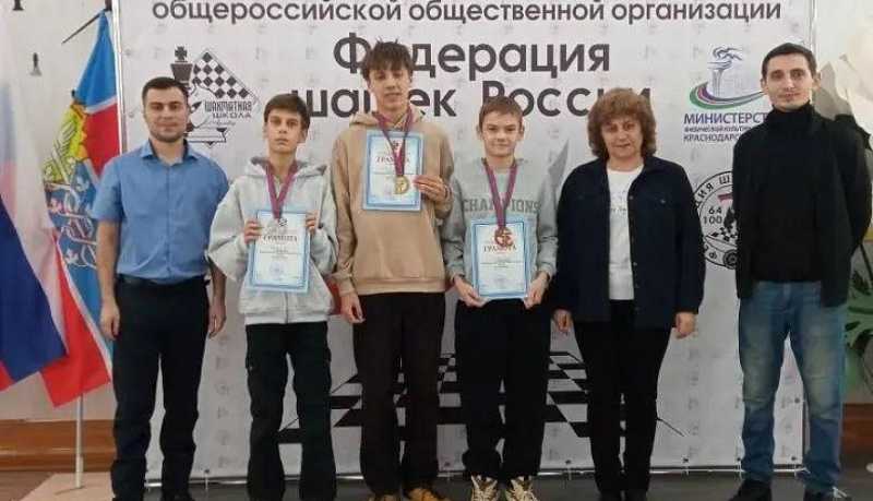 Новороссийские шашисты завоевали десять медалей регионального первенства