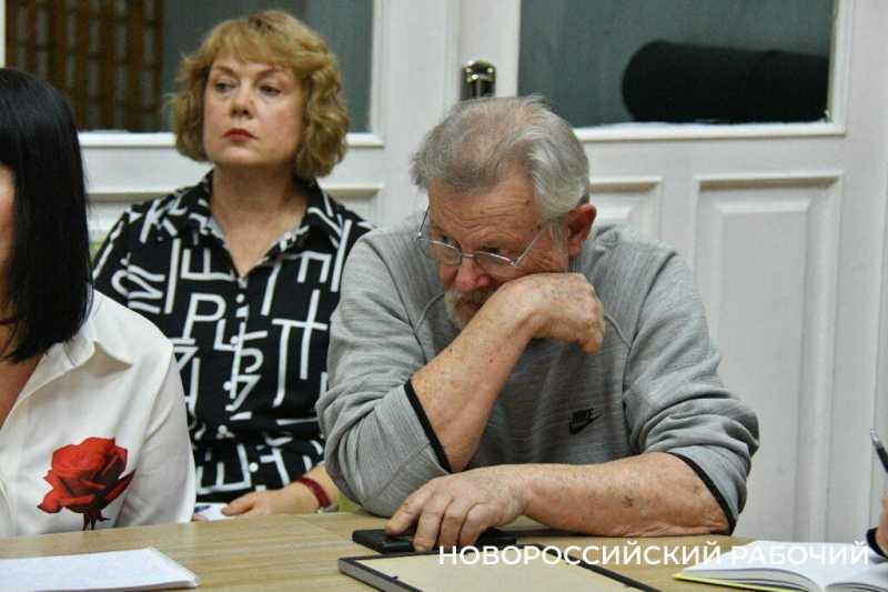 О выставочном зале в Новороссийске, бесплатных мероприятиях и нашей культуре