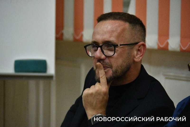 О выставочном зале в Новороссийске, бесплатных мероприятиях и нашей культуре