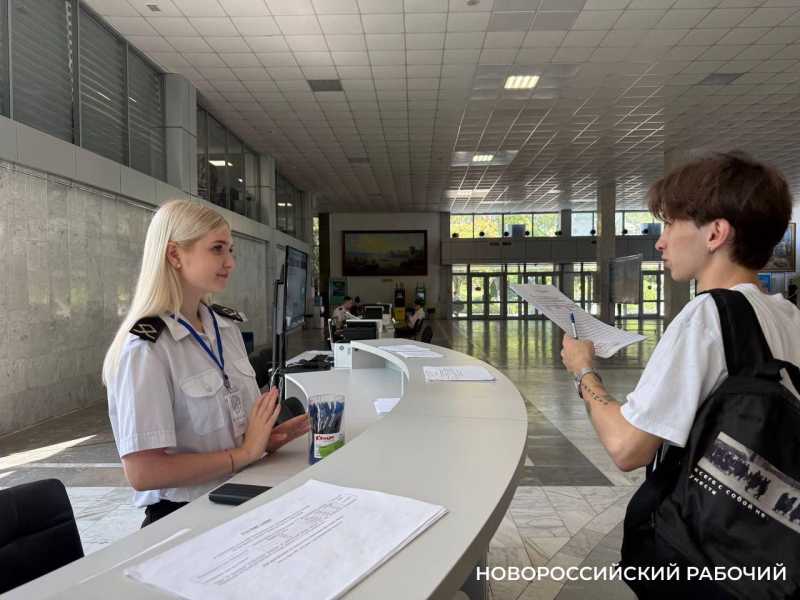 Около 400 первокурсников смогут учиться в вузах Новороссийска бесплатно