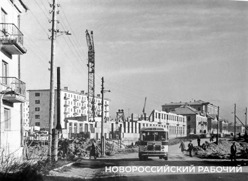 Оживили старые фотографии Новороссийска